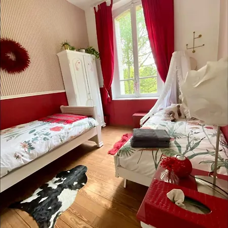 Historic Near Lyons Forest Holiday home