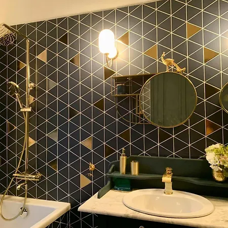 Historic Near Lyons Forest Holiday home