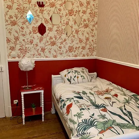 Historic Near Lyons Forest Holiday home