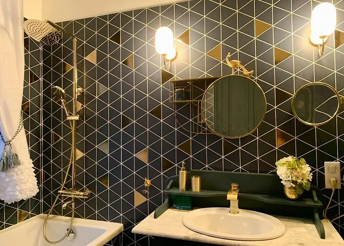 Historic Near Lyons Forest Holiday home