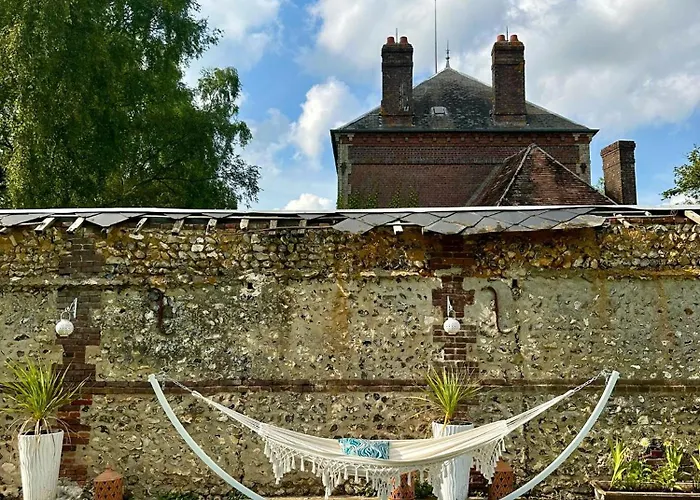 Historic Near Lyons Forest Holiday home *