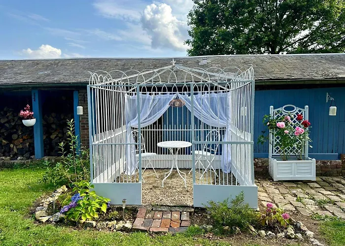 Historic Near Lyons Forest * Bezancourt